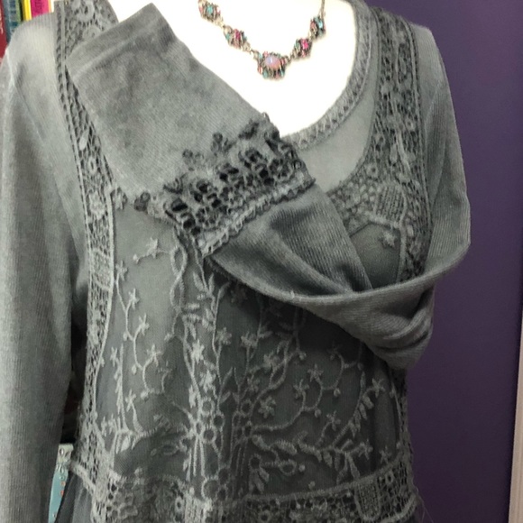 Violet & Ruby 2 Layer Ttnic Designed in France!! - Picture 5 of 13